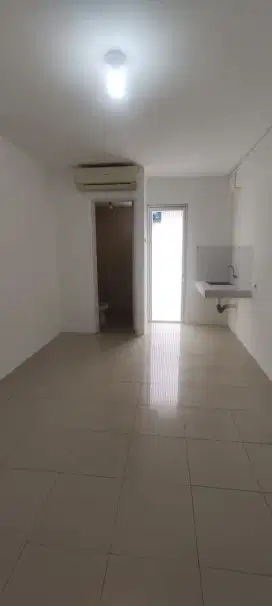 Di jual Unit Studio grenpalace apartemen kalibata city tower palem