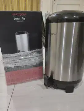 Water jug dispencer
