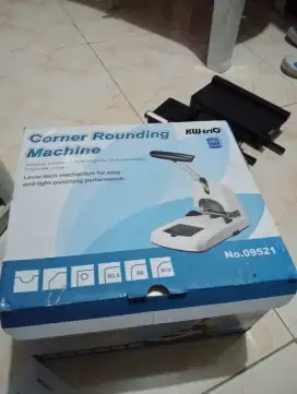 Alat pemotong sudut kertas