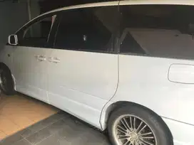 Toyota Estima 2000 Bensin
