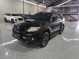 Fortuner VNT TRD 2014 Manual hitam