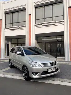 Toyota Kijang Innova 2012 Bensin