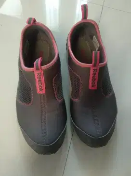 Sepatu Gym Wanita