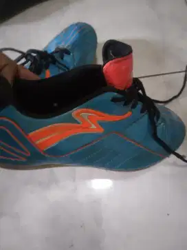 sepatu futsal speed cocok untuk anak