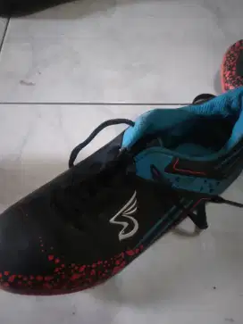 sepatu futsal birdfly cocok untuk anak