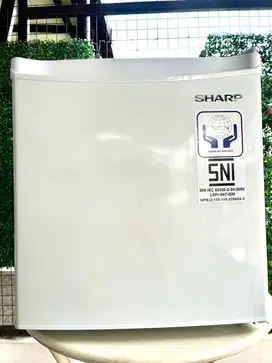 Kulkas Portable Sharp SJ50MBXW Bekas