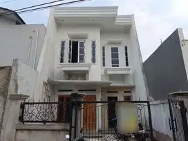 Dijual Rumah Baru 2 Lantai di Perumahan Kodau Dekat Tol Jt Warna