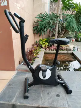 Dijual sepeda statis murah banget kondisi mulus