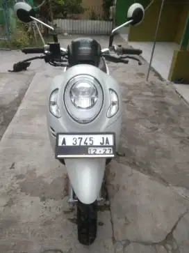 Scoopy, 2022, tipe tertinggi, keyless, putih, pjk 1x