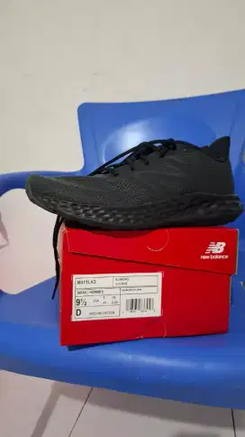 Sepatu New Balance 411v3 Men Running Shoes Black ORIGINAL Size 43 ORI