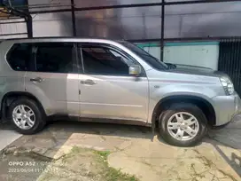 Nissan X-Trail 2010 Bensin