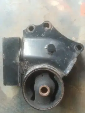 Engine mounting Kia Carens