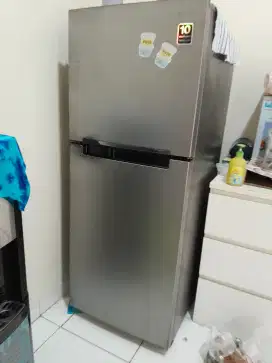 Kulkas 2 pintu samsung minus dikit