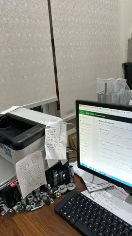 Lowongan kerja Wanita Bagian Penyiapan barang dan packing online cewe