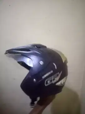 Helm G2 pemakaian sendiri