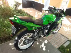 Kawasaki ninja 150rr se 2011