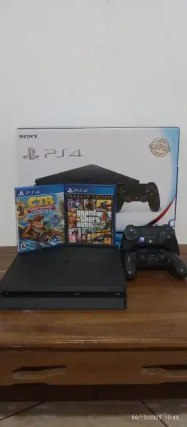 PS4 Slim 1 TB Original