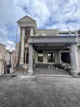 PRIVAT POLL RUMAH MEWAH 2 LANTAI PREMIUM DALAM PERUMAHAN UNIT POJOK