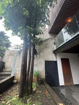 Diual Rumah Mewah & Luas di Rajawali Sakti  harga Di Bawah Pasaran