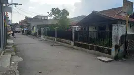 Dijual rumah cocok untuk usaha, kontrakan, gedung sekolah dll