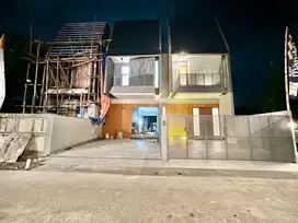 Rumah 2 lantai, full Bata merah kosin, dalam komplek ambarapura