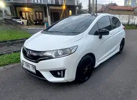 Honda Jazz 2015 RS AT Black Top Limited Edition