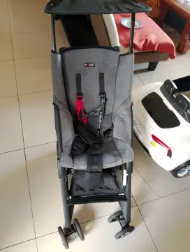 Stroller pockit like new free alas stroller moon n tale