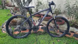 Sepeda MTB Specialized Hardrock 26 Size M/17