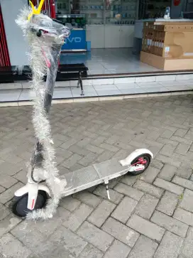 SCOOTER  LISTRIK EXOTIC MURAH BERGARANSI