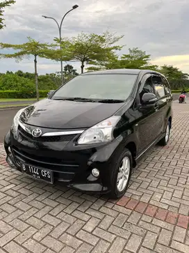 Toyota Avanza Veloz AT