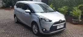 Toyota Sienta G / 2017 / Silver