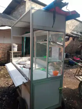 Di jual gerobak mie ayam+bakso. Stainless 2 tungku 4000.000
