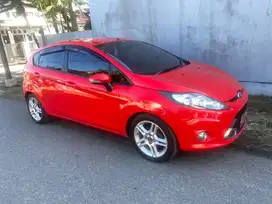 Jual Ford fiesta matic, 2013