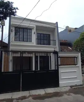 Dijual rumah klasik ditangerang