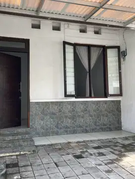 Dijual cepat rumah Griya Loka dekat sekolah & pasar modern BSD