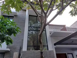 Rumah Minimalis bagus Spool Cipete Lt. 353 m/Lb. 415 m. 10,5 M