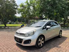 Cash Kia Rio 2012 SE AT siap pakai