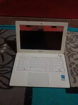 Casing/case kesing notebook asus x200M muluss fullset