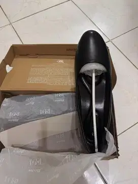 Sepatu Bata uk 8