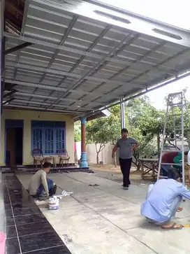 Kanopi spandek rangka baja ringan