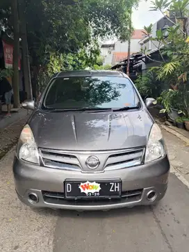 Nissan Grand livina  Sv manual 2011 Bensin