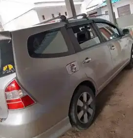 Nissan Livina 2010 Bensin