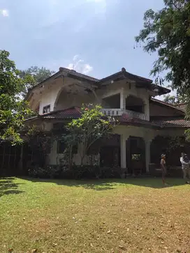Rumah besar dkt exit tol Pasteur halaman sangat luas