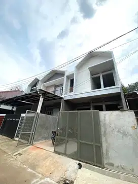 RUMAH JATIASIH MURAH SIAP HUNI 2 LANTAI MODERN DEKAT TOL BEBAS BANJIR