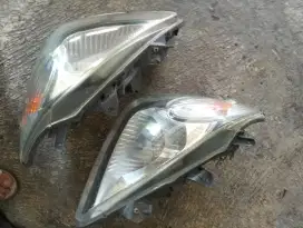 Lampu depan Avanza old