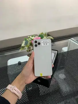 iphone 11pm 256GB Fullset nominus bergaransi menerima tuker tambah
