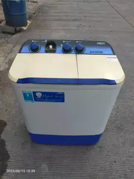 Mesin cuci Aqua