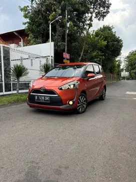 [CASH] Toyota Sienta V Matic 2016 Tt Pribadi Sienta V-At 2016
