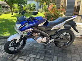 Yamaha Vixion white blue limited edition