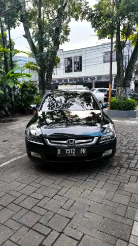 Accord CM56 VTIL at 2007 hitam
